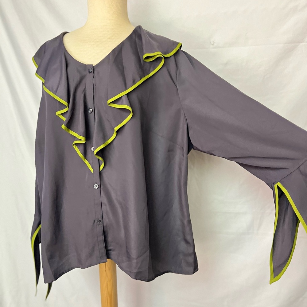 Twisted Gray Button-Front Ruffle Top with Lime Trim - Picture 5 of 7